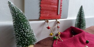 Porta Elfo Natale 26 Pezzi In Legno: Set Accessori Babbo Natale Segreto Con Alberello, Renna E Pupazzo Di Neve - Decorazioni Fai Da Te Per Porta E Casa Delle Bambole