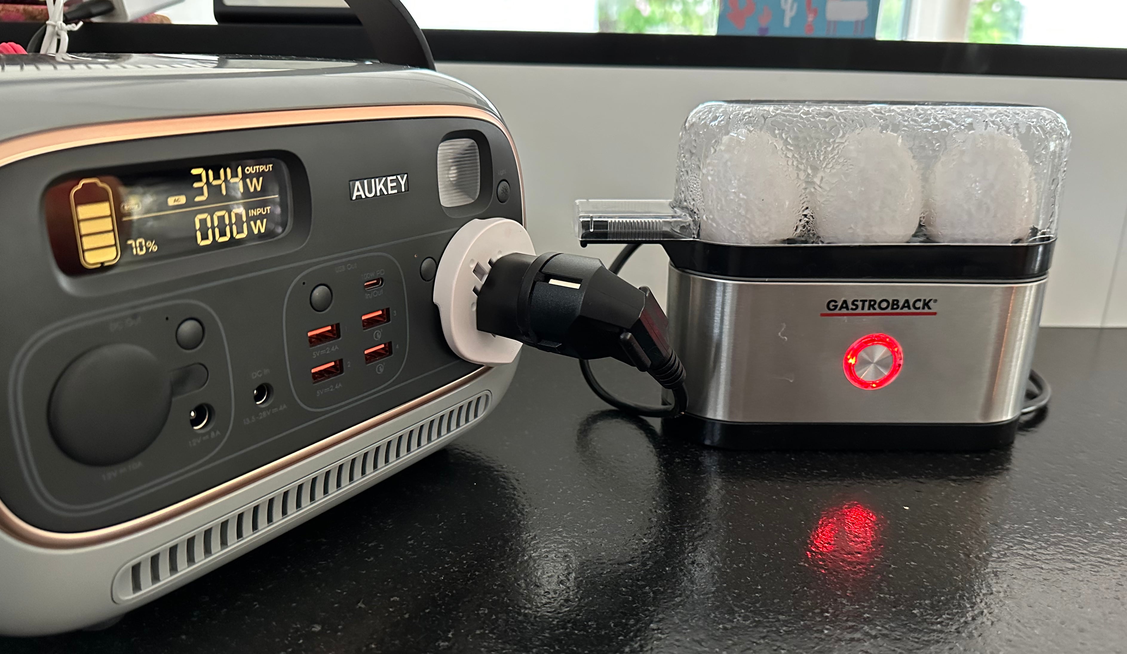 Aukey Powerstudio 300 in test: I still have a suitcase full