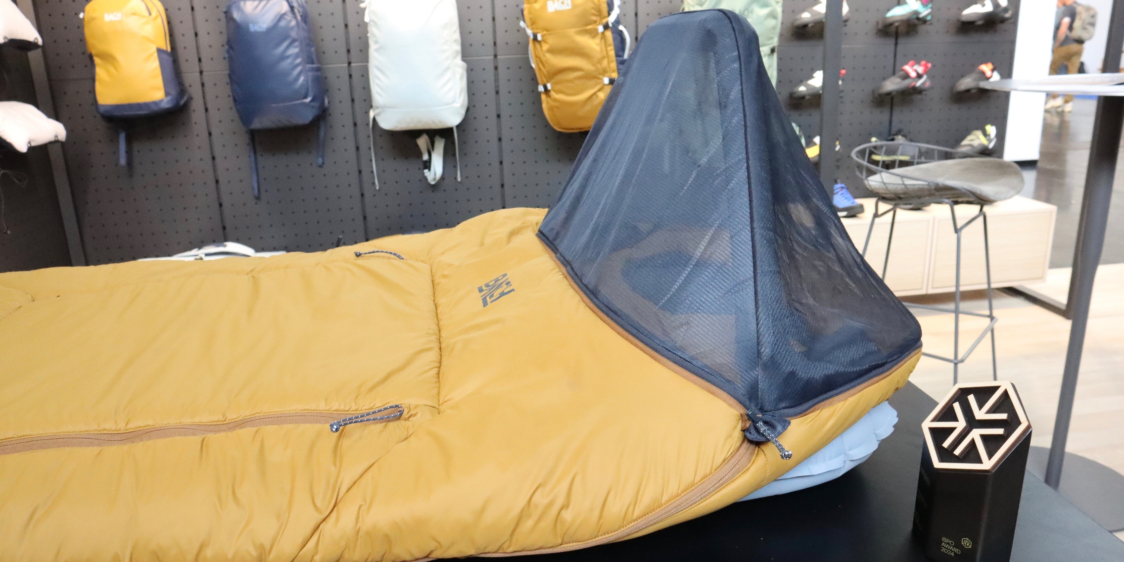 ISPO-Award fr innovativen Schlafsack mit Mckenschutz - Galaxus