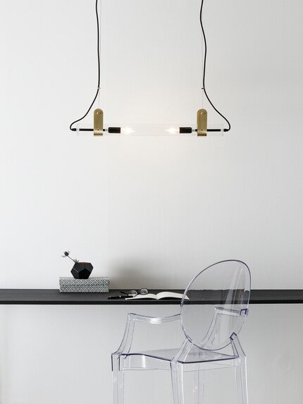 The suspension «Winston» by Markslöjd hides nothing from you.