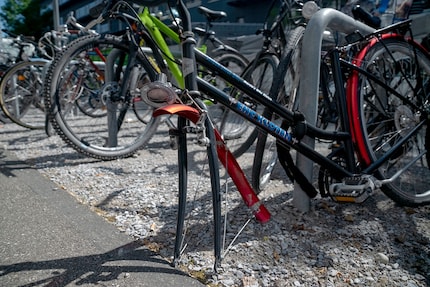 Eine Veloleiche, wie du sie irgendwo in der Stadt Zürich findest