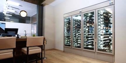 Weinklimaschränke bieten ausreichend Platz für all deine Weine.