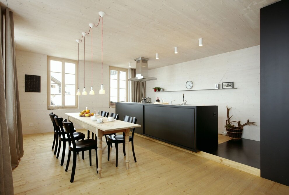 La table est encore plus belle avec des chaises Classic. Photo: horgenglarus