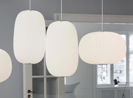 «Pleats Please»: les motifs japandi sont plus créés par des structures que pas des imprimés colorés. Image: Le Klint