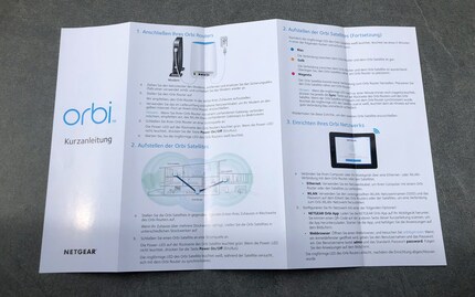 At Netgear, step 3b prompts you to download the app, whereupon the identical steps are instructed again digitally as in the paper instructions.
