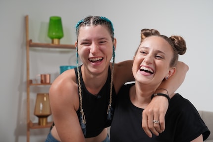 Mehr als happy mit dem Ergebnis: Mit so einer Frisur kann man ja nur über beide Buns strahlen :-)