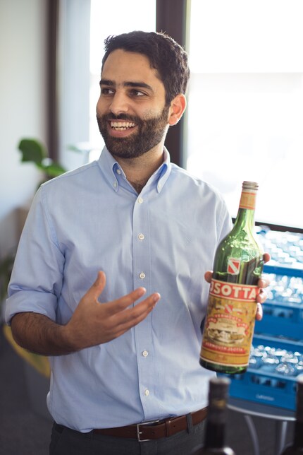 Avi Pluznik represents the third generation of this family business