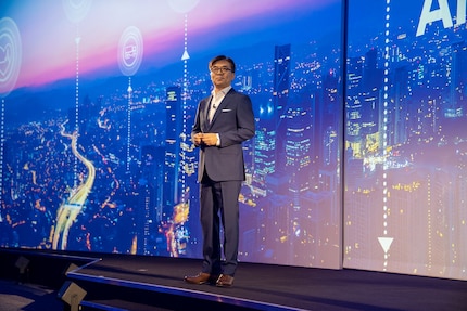 HS Kim, CEO Samsung Electronics, calls for the age of AI