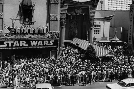 Das «TCL Chinese Theatre» in Los Angeles im Sommer 1977: Alle wollen «Star Wars» sehen