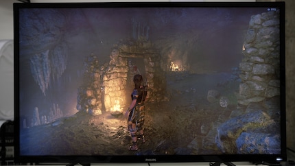 Left with HDR1000, right without