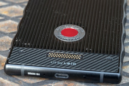Questi pin collegano il telefono a una telecamera Red