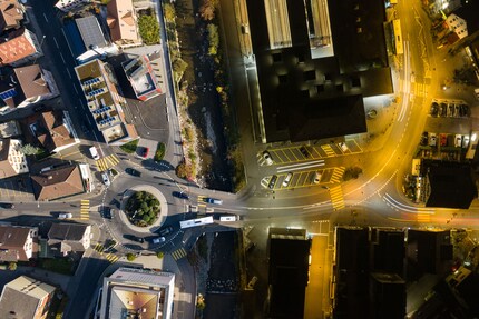 Une fois de jour et une fois de nuit photographiées et assemblées dans Photoshop