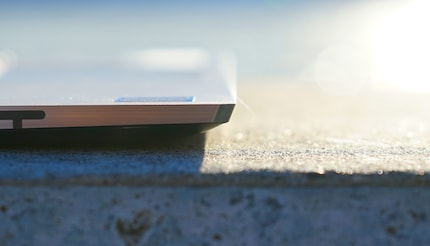 Se Yoga C930 non dovesse funzionare più, potresti usarlo come raspa per piedi.