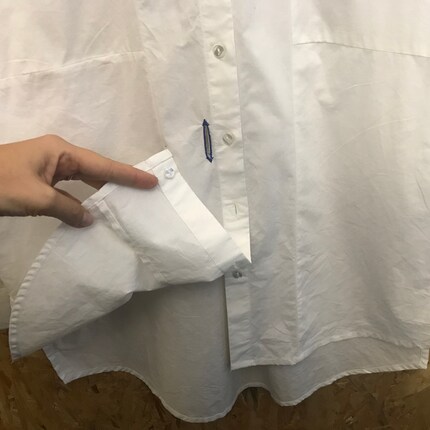 Anne ist nicht auf den K(n)opf gefallen und rettet kurzerhand mein Hemd.
