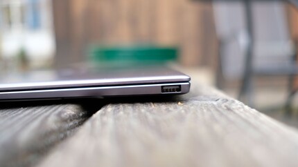 Auch einen USB-A-Anschluss besitzt das Matebook.
