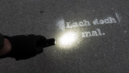La PWR Road est également amusante à utiliser comme lampe de poche. 