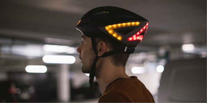 The bike helmet with indicators and brake light Galaxus