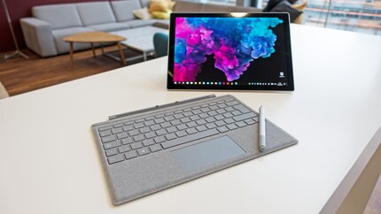 La Signature Type Cover e la Surface Pen non sono purtroppo incluse nel prezzo del Surface Pro 6.