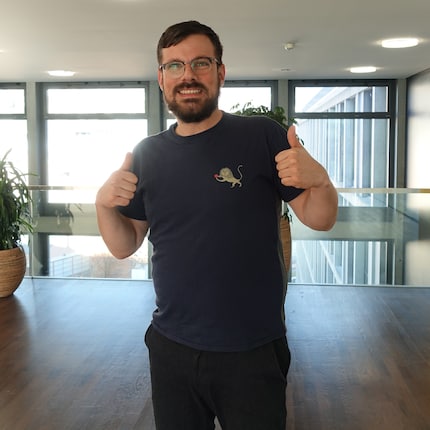 Simon est content du résultat.