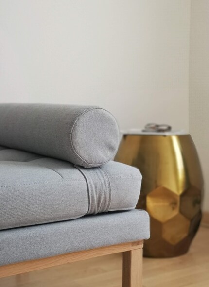 Pretty curves: the bolster is included with the meridienne.