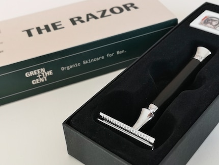 None of my razors have ever come in such elegant packaging.