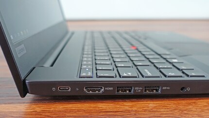 USB 3. 1 Gen 2 Type-C (connessione di alimentazione).1 Gen 2 Type-C (connessione di alimentazione), HDMI, 2 x USB 3.0 Type-A, connessione jack
