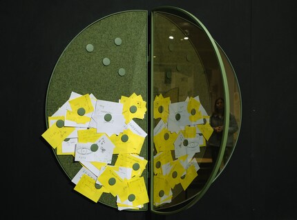 Das Design «Ego» von Nicoline Vestergaard und Matilde Enemark lädt dazu ein, sich ruhig auch einmal in den Fokus zu rücken und so zu akzeptieren, wie man ist.