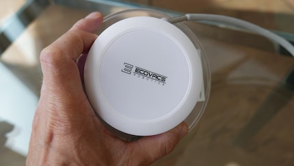 Il supporto di sicurezza funziona a batteria (2x AAA) e deve essere acceso separatamente.