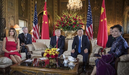 Donald Trump rencontre Xi Jinping dans la station balnéaire Mar-a-Lago.