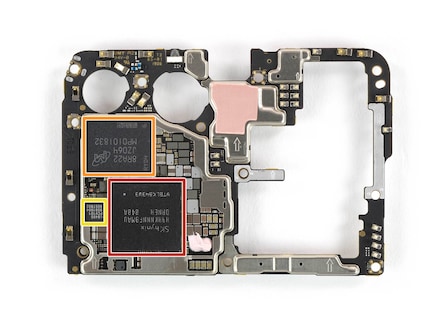The SoC consists of a large number of chips and parts
