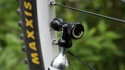 Ein Druckregler wie bei der Lezyne Control Drive ist empfehlenswert.