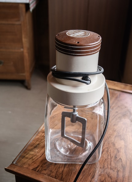 L'Ankefässli « Heidi » qui vient de Zimmermann AG à Horw consomme 130 watts. Ça ne devrait pas poser de problème au Yeti.