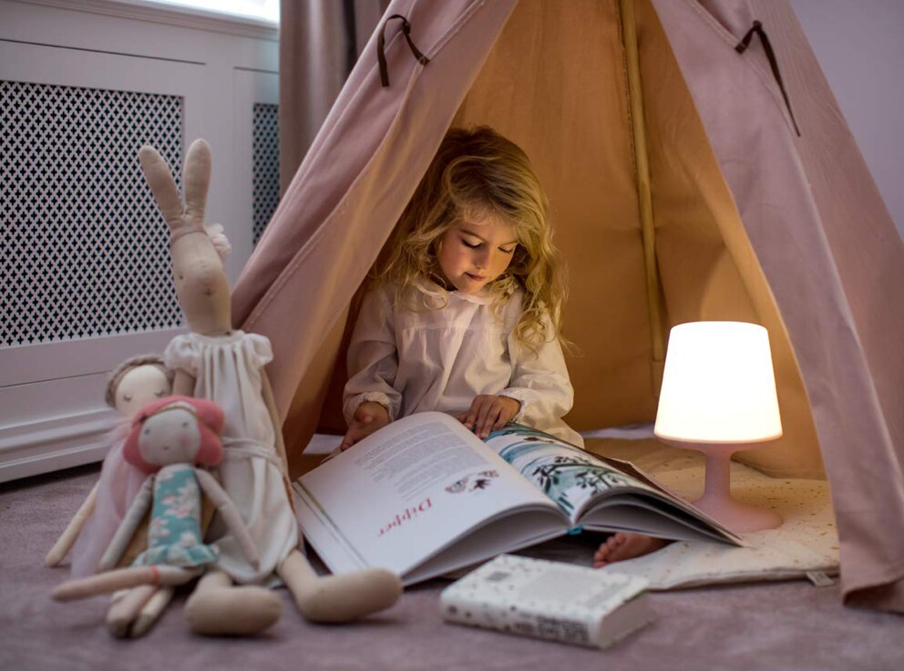 Besonders geeignet als Nachttisch- und Leseleuchte im Kinderzimmer. Bild: Koziol