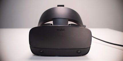 Le Rift S est une mise à niveau qui fait un peu pâle figure à côté de la Quest.