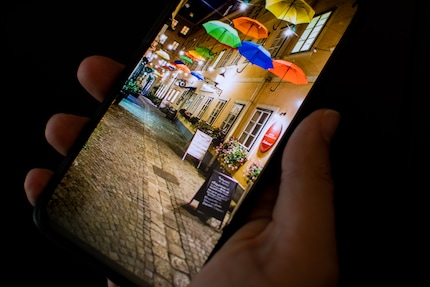 Low maximum brightness: the weakness of OLED screens