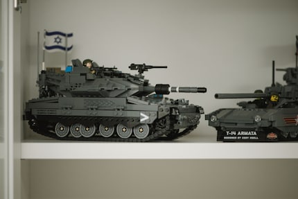 Auch Military-Mods sind bei Thomas zu finden. Zwar keine offiziellen LEGO-Sets, jedoch alles aus LEGO-Steinen erbaut.