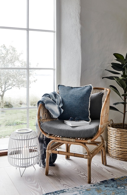 Thanks to its sturdy surface, linen is suitable for seating covers. Image: Nordal