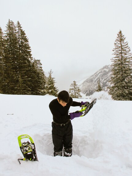 The snowshoe acts as a shovel.