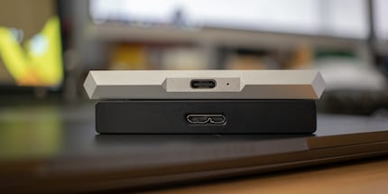 Sotto: Porta dell'orrore; in alto: Porta della fiducia - per le unità esterne, assicurati che abbiano una porta USB-C.