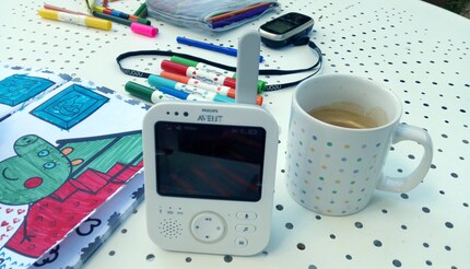 Einer Malstunde mit der Grösseren im Garten steht mit diesem Babyphone nichts im Weg.