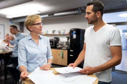 Cornelia Möller ist seit 12 Jahren bei uns im HR und hat schon einige Schlachten geschlagen. Florian Teuteberg hat das Unternehmen 2001 zusammen mit Oliver Herren und Marcel Dobler gegründet. (Bild: Stephanie Tresch)