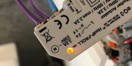 J'ai fini par y arriver, la LED orange brille.