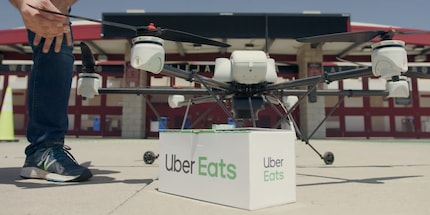 Uber Eats potrebbe in futuro consegnarti il tuo Happy Meal tramite un drone. Fonte: Dronelife
