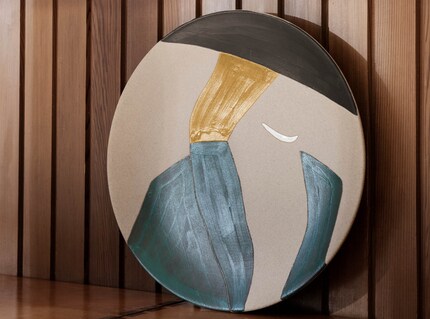 Poche linee sono sufficienti a suggerire un volto. Immagine: Ferm Living