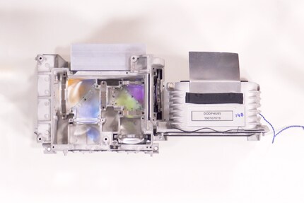 Voici à quoi ressemble le faisceau laser RVB vu d'en haut.