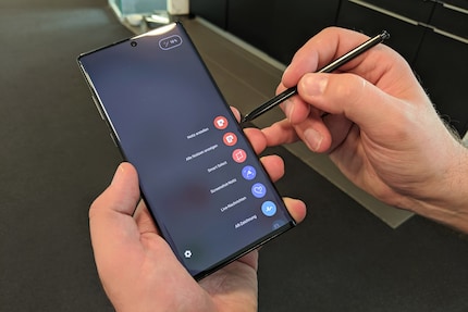 The standard quick access apps.
