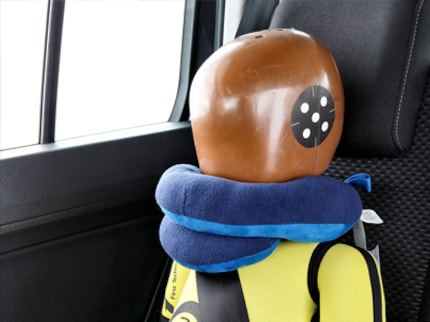Nackenkissen als Kopfstütze. Bild: ADAC