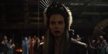 Sylvia Hoeks nei panni della regina Kane non è un’assegnazione sbagliata, ma prende decisioni creative divertenti.