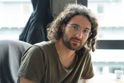 Grafiker Alessandro ohne Kaffee