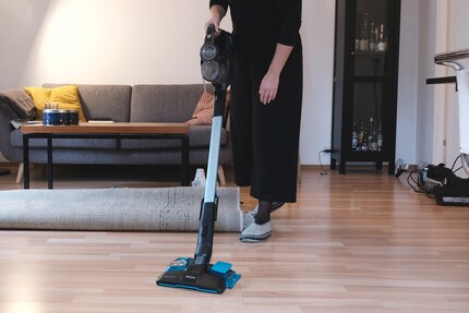 The Philips can be easily manoeuvred around the home with one hand.
